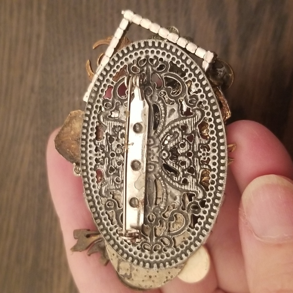 Patriotic Brooch made by artist - Picture 6 of 7
